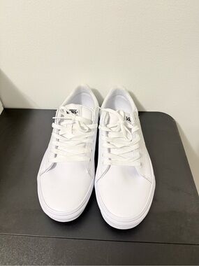 Vans Womens Seldan Sneakers